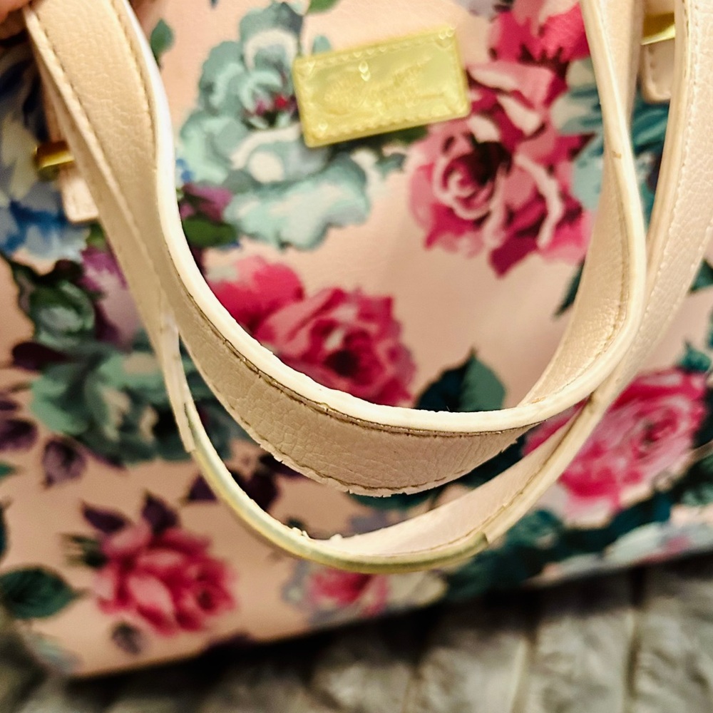 Betsey Johnson Floral Pink Crossbody Bag - Picture 4 of 5